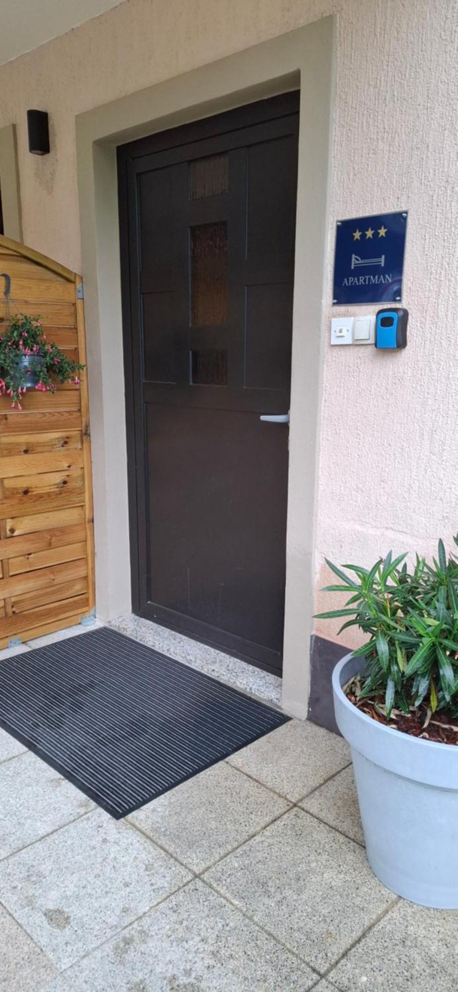 Apartman Folka Free Parking 萨格勒布 外观 照片